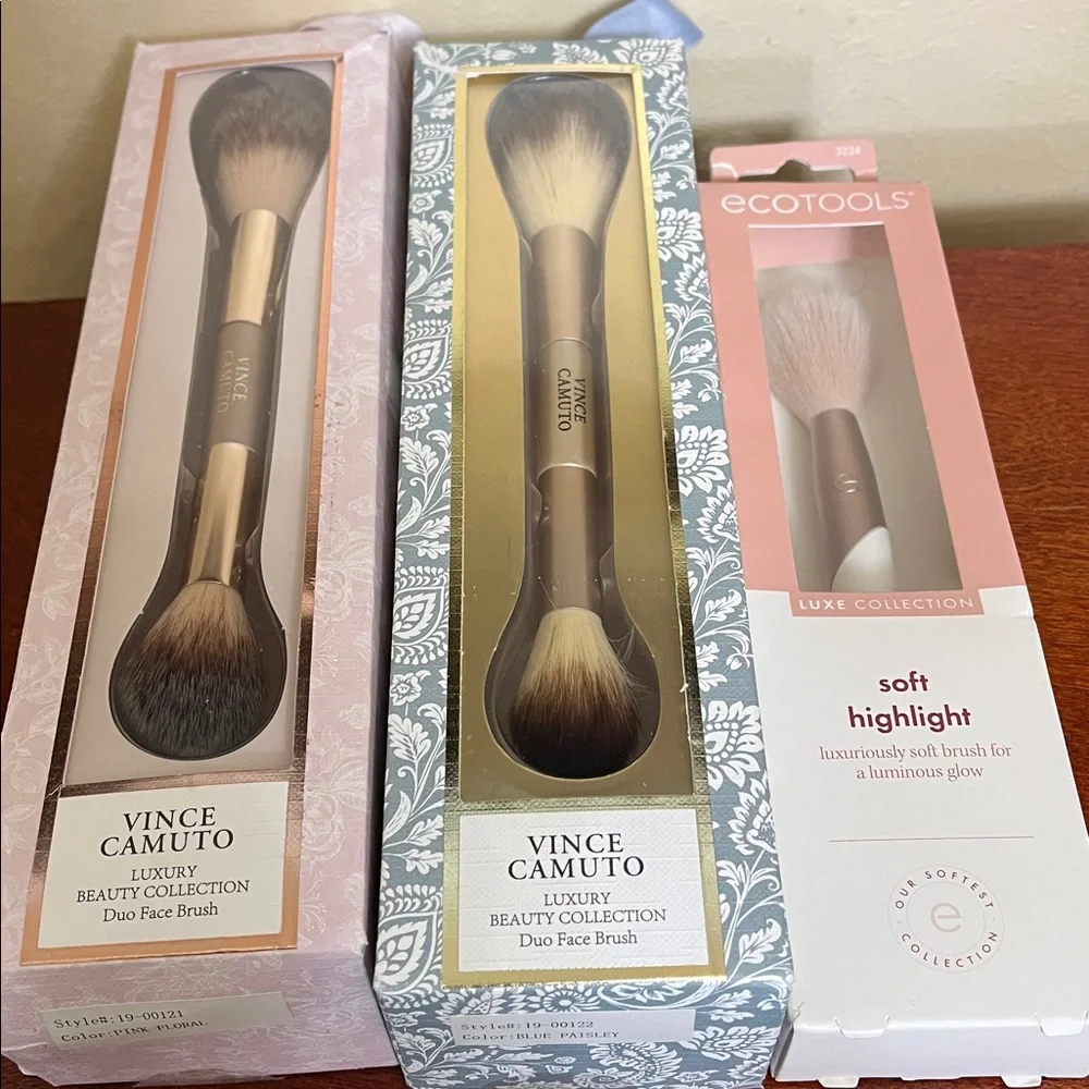 Vince Camuto duo face brush and eco tools makeup brush lot